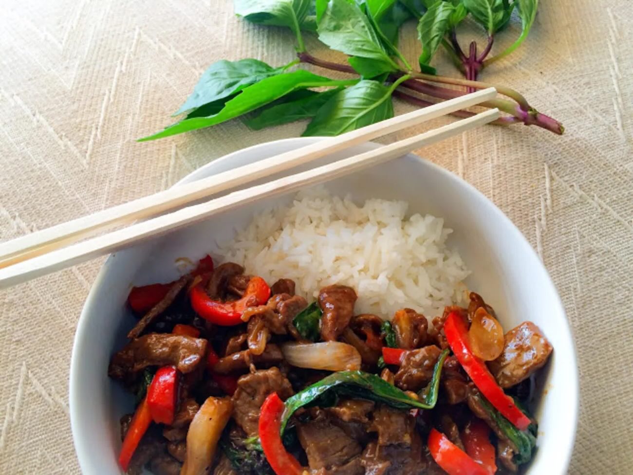 recette-de-boeuf-saute-au-basilic