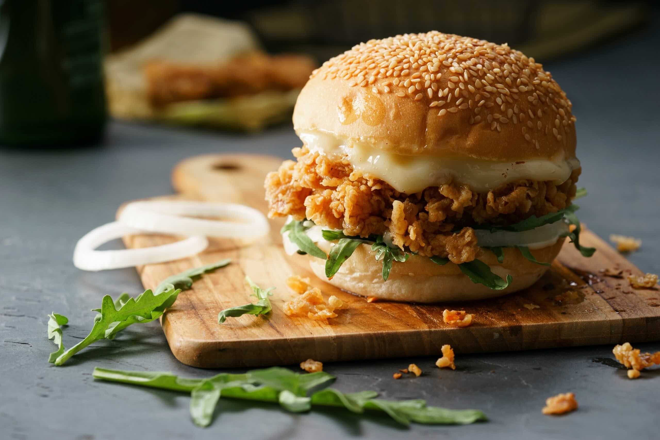 recette-de-burger-au-poulet-croustillant