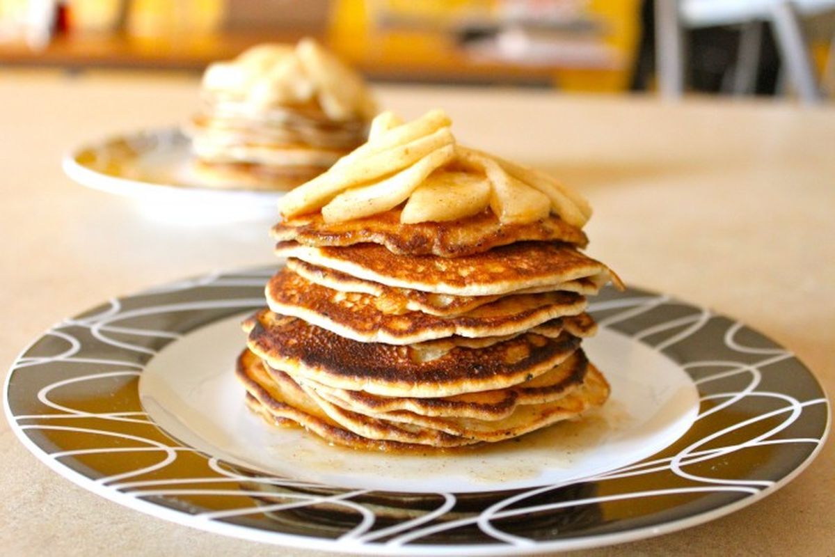 recette-de-pancakes-aux-pommes-sans-babeurre